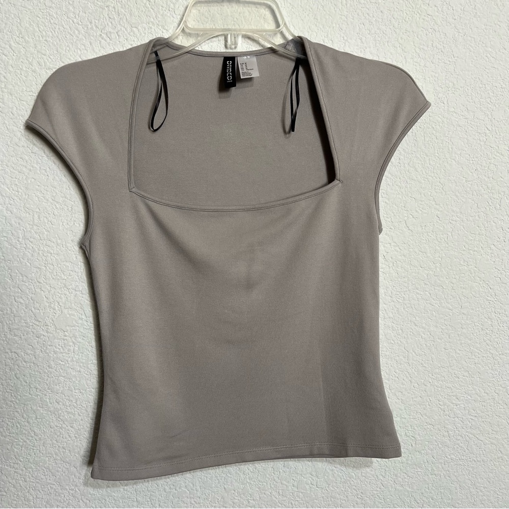 H&M Divided Gray Cap Sleeve Fitted Stretch Career Top Medium